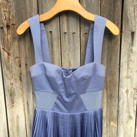 NWT Bebe Fit & Flare Dress Powder Blue M - Picture 3 of 15